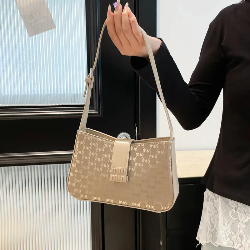 2025 Stylish Square Bag for Women - Versatile Shoulder Bag, Elegant Crossbody Clutch, Minimalist Daily Work Tote 
2025 Stylish Square Bag for Women - Versatile Shoulder Bag, Elegant Crossbody Clutch, Minimalist Daily Work Tote