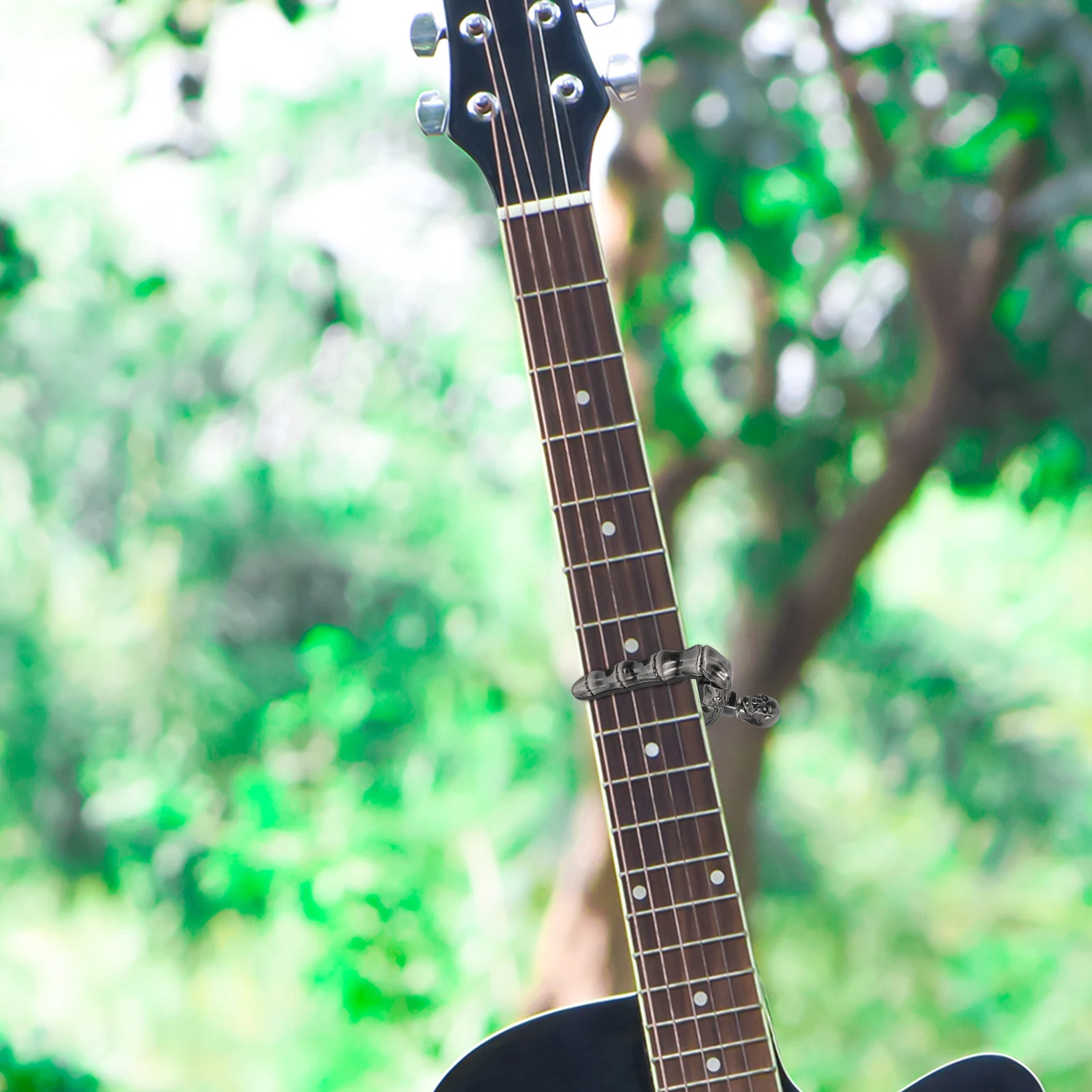 Guitar Capo Durable Alloy Material Skull Design Multi function Guitar S hi Clip Practical Functions Stylish Home Decor
Guitar Capo Durable Alloy Material Skull Design Multi function Guitar S hi Clip Practical Functions Stylish Home Decor