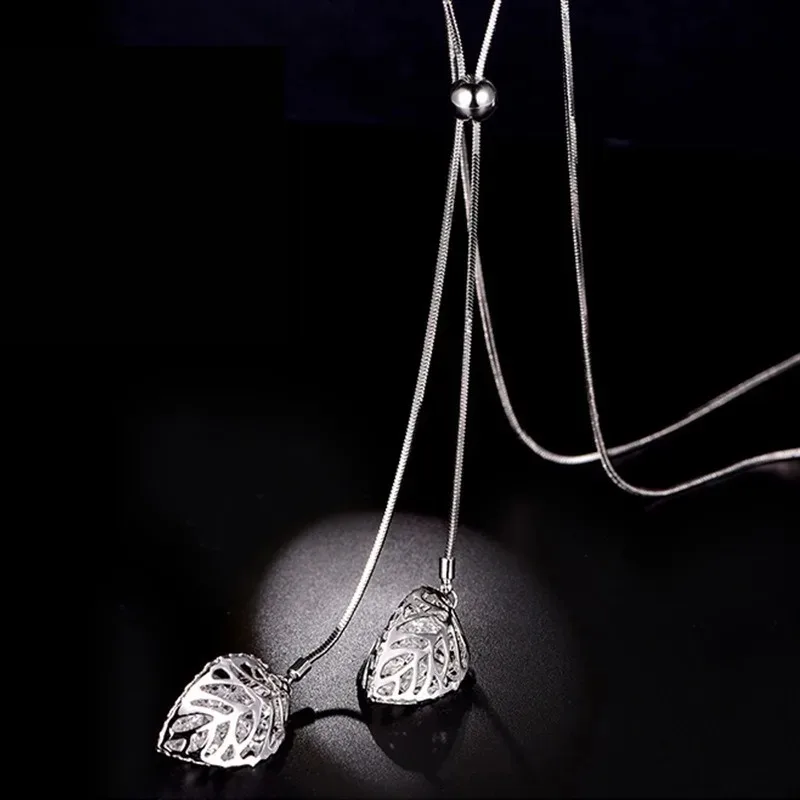 A long and multi-functional leaf pendant necklace, a simple leaf-shaped knitted ladies' necklace
A long and multi-functional leaf pendant necklace, a simple leaf-shaped knitted ladies' necklace