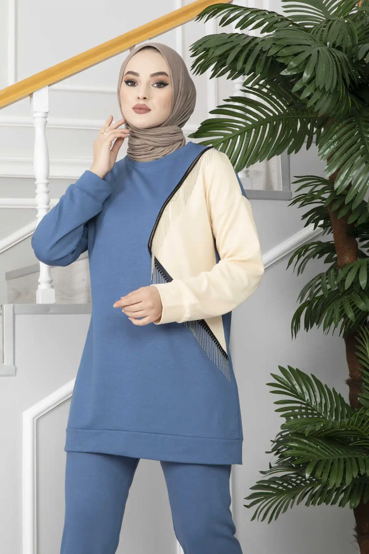 Women Chain Tassel Hijab Double Set Ramadan Solid Color Abayas For Dubai Turkey 2 Piece Muslim Dress İndian İslamic Clothing
Women Chain Tassel Hijab Double Set Ramadan Solid Color Abayas For Dubai Turkey 2 Piece Muslim Dress İndian İslamic Clothing