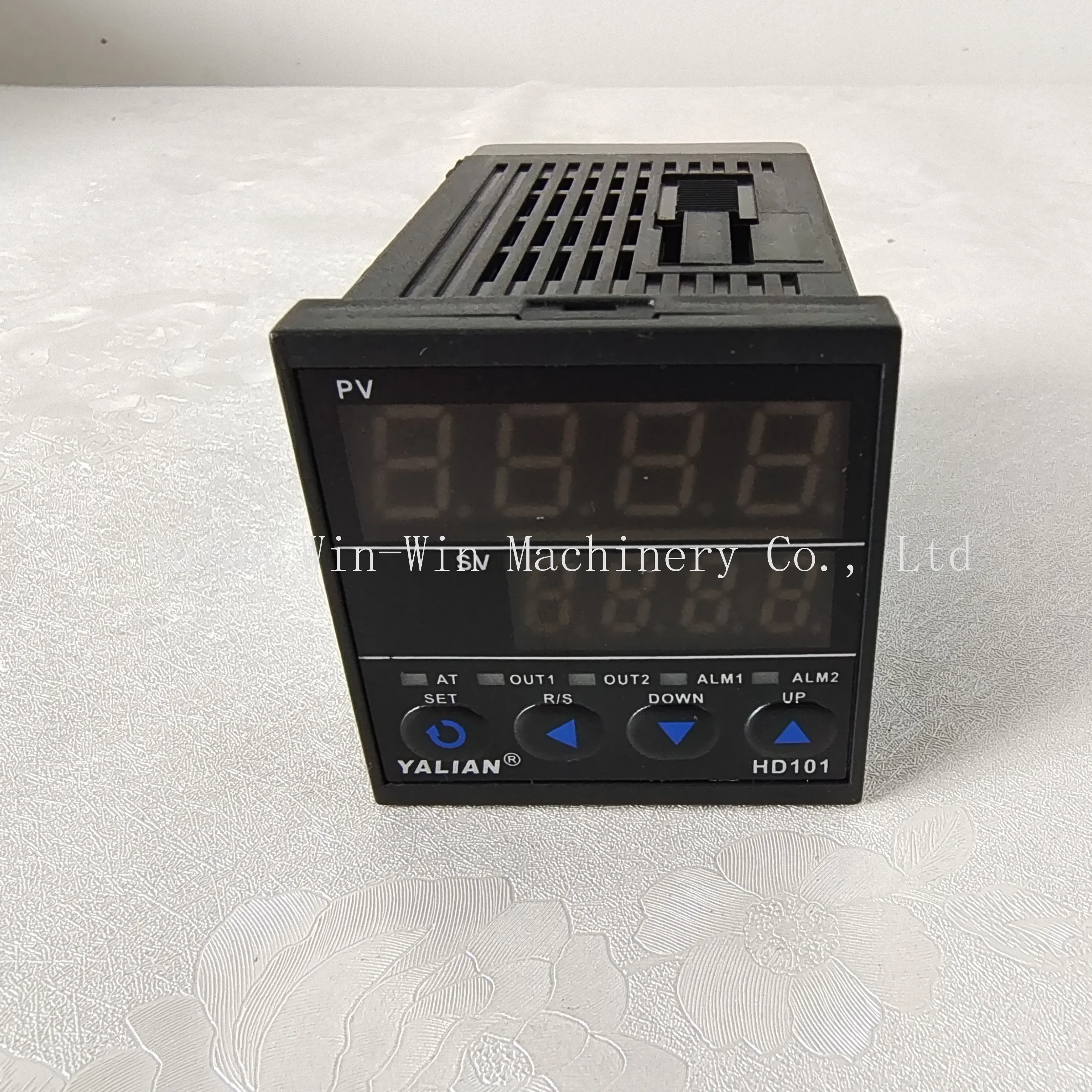 2pcs HD101FK07-M*AN Temperature Controller Type K for Film Blowing Machine Bag Making Machine
2pcs HD101FK07-M*AN Temperature Controller Type K for Film Blowing Machine Bag Making Machine