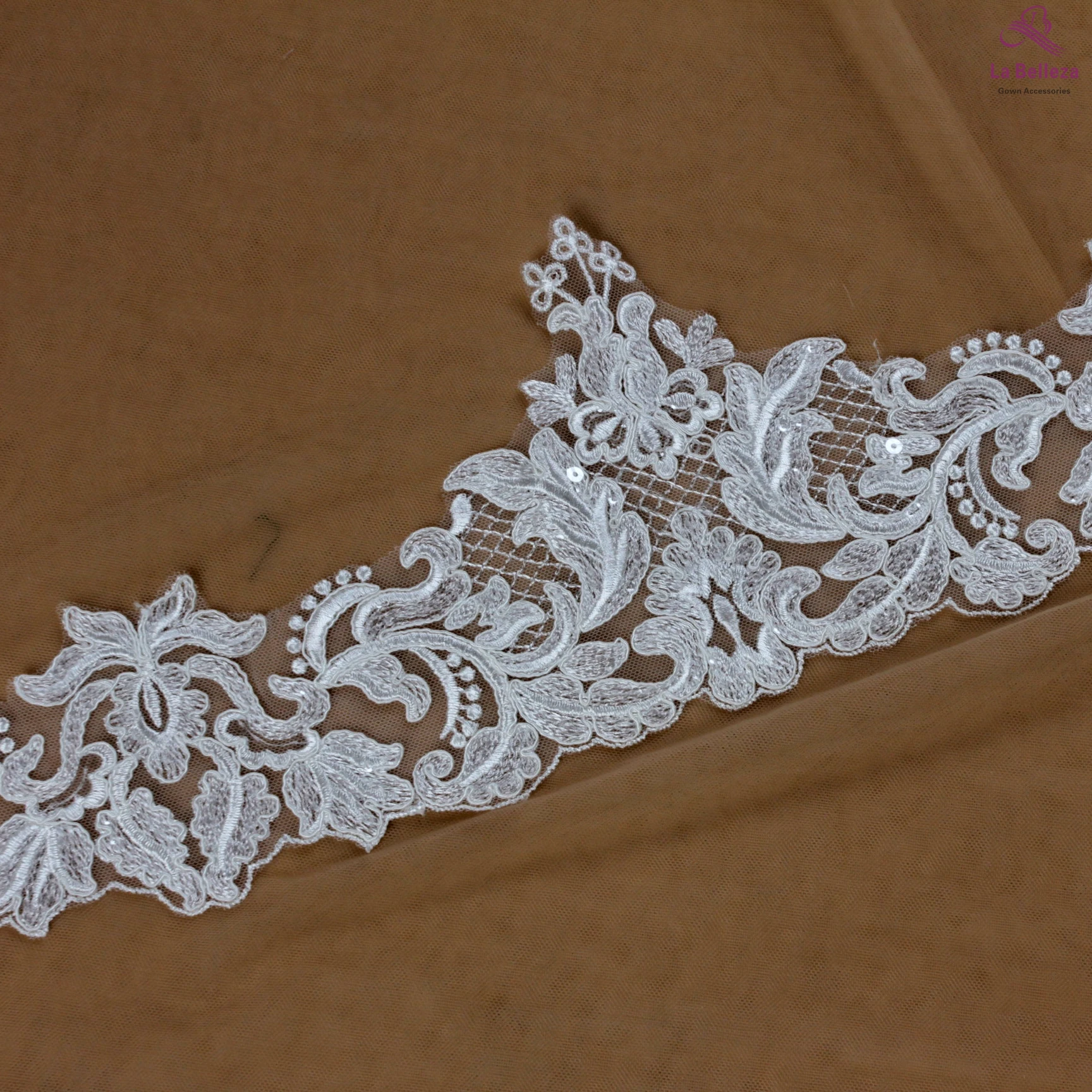 La Belleza 15cm width off white lace, beautifule sequins cord lace trimming,gown lace,Bride veil lace 5 yard/lot
La Belleza 15cm width off white lace, beautifule sequins cord lace trimming,gown lace,Bride veil lace 5 yard/lot