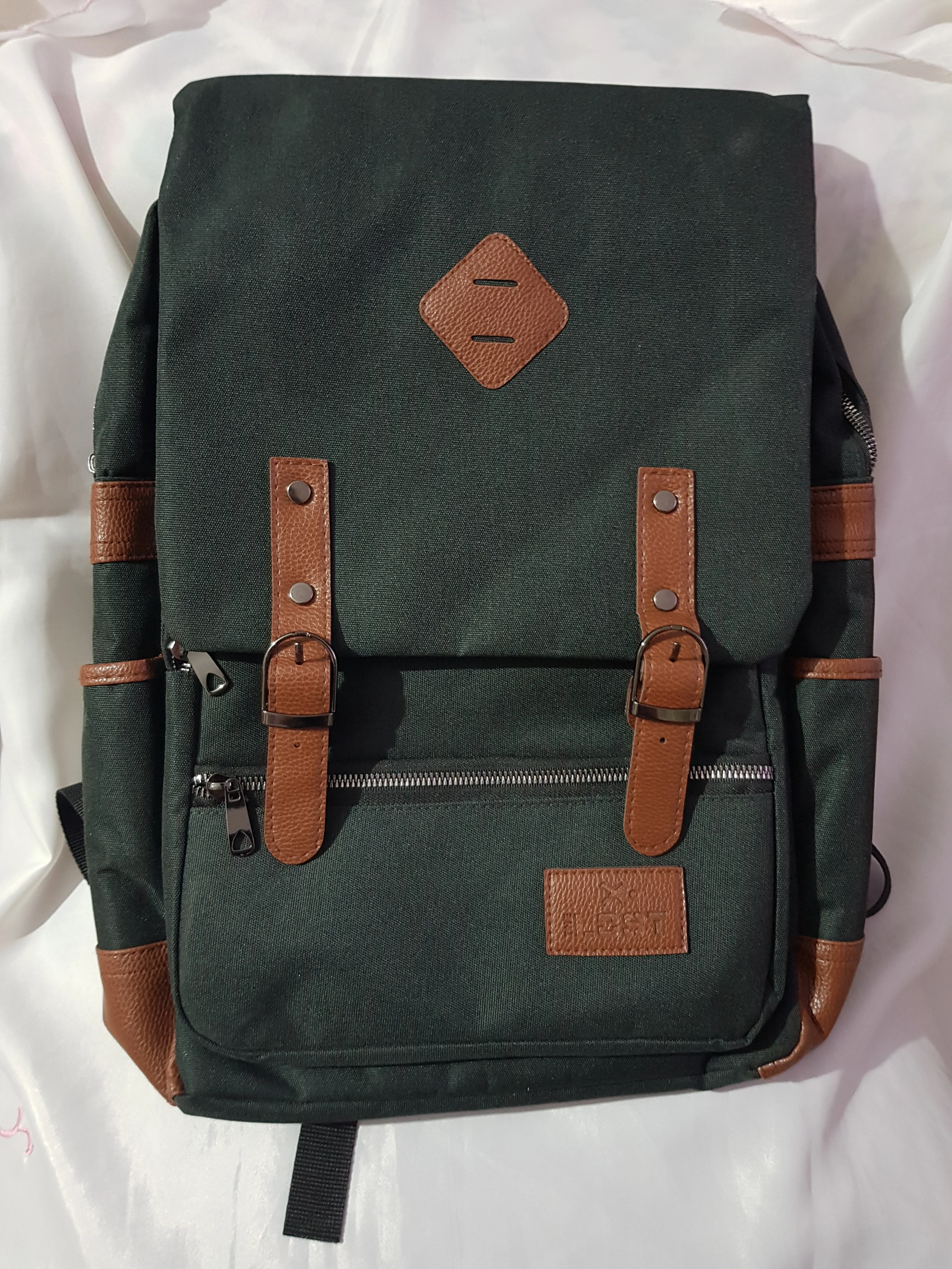 Backpack One Piece Elinizdeki Ürün Customized Luggage and Travel Daily Use Quality Inner Laptop Part Free
Backpack One Piece Elinizdeki Ürün Customized Luggage and Travel Daily Use Quality Inner Laptop Part Free