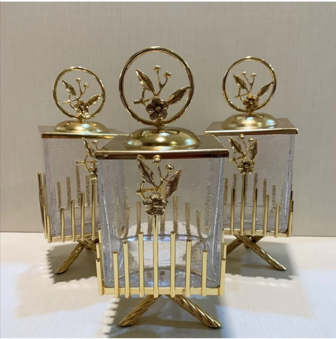 Jar Set Spice Stand 5 Star Coating Quality High Workmanship Produced by Skilled Hands in Turkey Each 1 Liter Capacity 3 Pieces Gold Color Square Cracked Glass Metal Harmony Over the Kitchen Countertop Gift
Jar Set Spice Stand 5 Star Coating Quality High Workmanship Produced by Skilled Hands in Turkey Each 1 Liter Capacity 3 Pieces Gold Color Square Cracked Glass Metal Harmony Over the Kitchen Countertop Gift