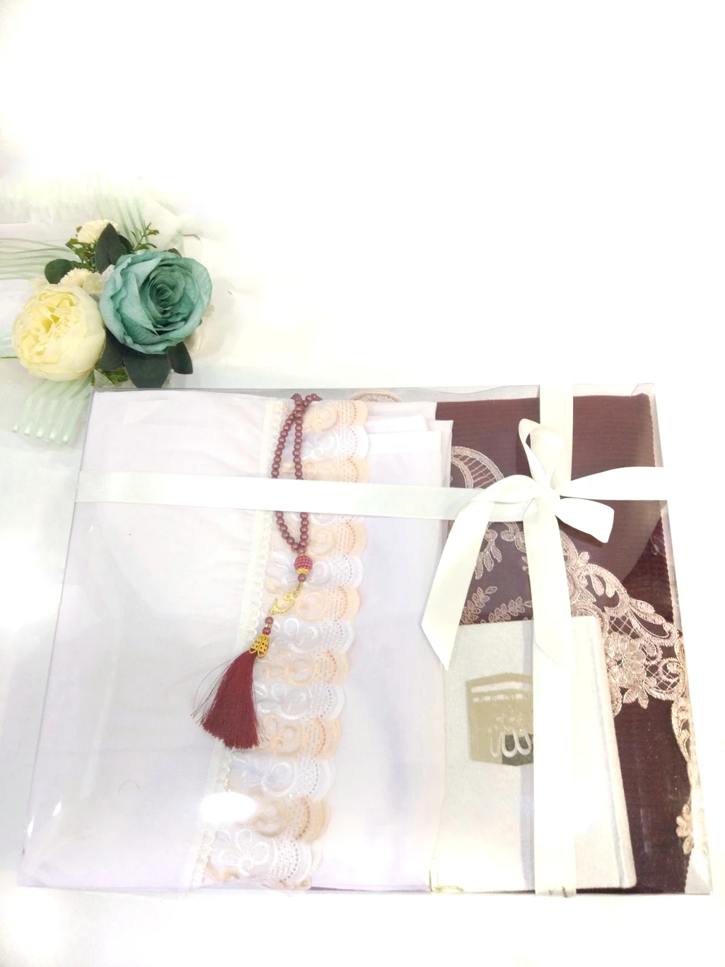 Luxury Muslim Prayer Dowry Set Wedding Prayer Dress French Guipure Gift Quran Rosaries Rug Sijadat Islam Woman Ramadan Eid Reis
Luxury Muslim Prayer Dowry Set Wedding Prayer Dress French Guipure Gift Quran Rosaries Rug Sijadat Islam Woman Ramadan Eid Reis