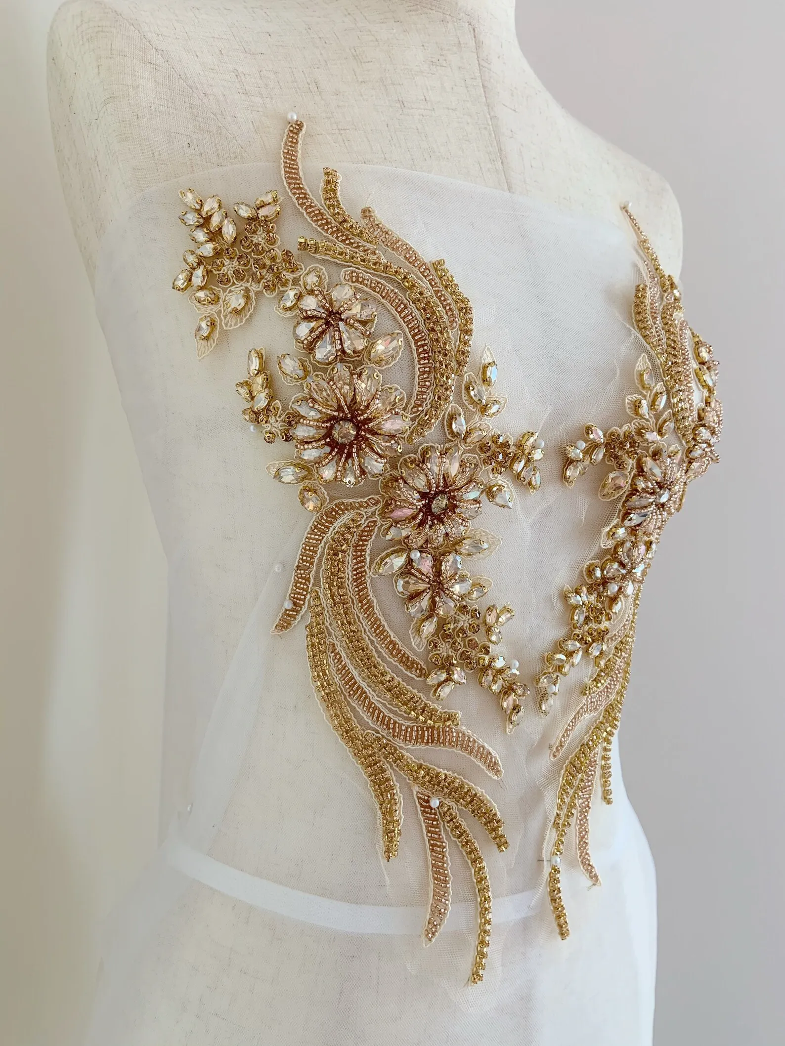 light rose gold Rhinestone Applique, Heavy Bead Crafted Rhinestone Applique For Bridal For Couture, Dance Costume
light rose gold Rhinestone Applique, Heavy Bead Crafted Rhinestone Applique For Bridal For Couture, Dance Costume