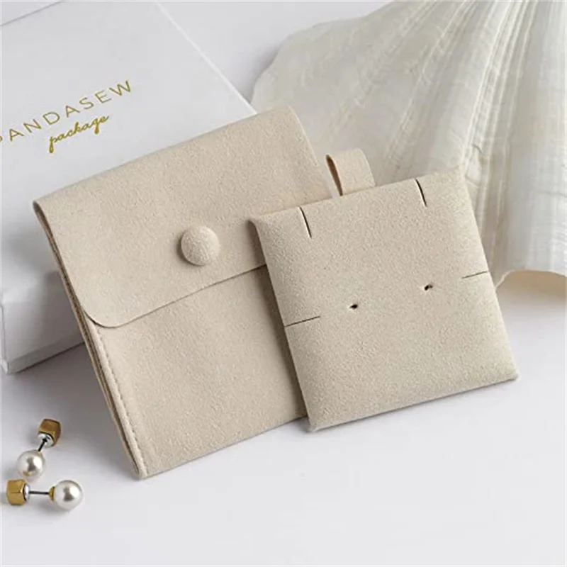 SheepSew Jewelry Pouch,10pcs 8x8cm Luxury Microfiber Jewelry Package Snap Button Gift Bag Insert Pad for Necklace Rings Earrings
SheepSew Jewelry Pouch,10pcs 8x8cm Luxury Microfiber Jewelry Package Snap Button Gift Bag Insert Pad for Necklace Rings Earrings