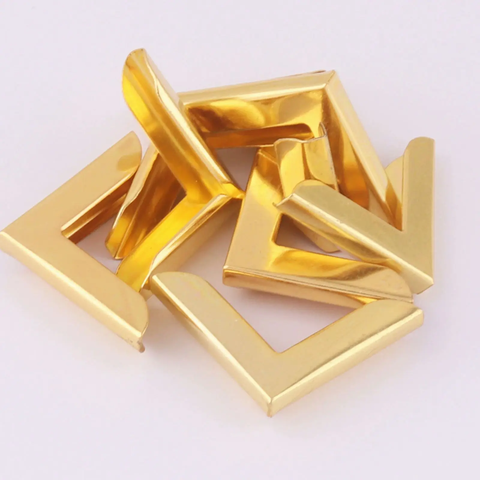 25mm Gold Iron Corner Protection Corners Vintage Box Corner Decorative Wood Corner Bronze Book Corner clip 20pcs
25mm Gold Iron Corner Protection Corners Vintage Box Corner Decorative Wood Corner Bronze Book Corner clip 20pcs