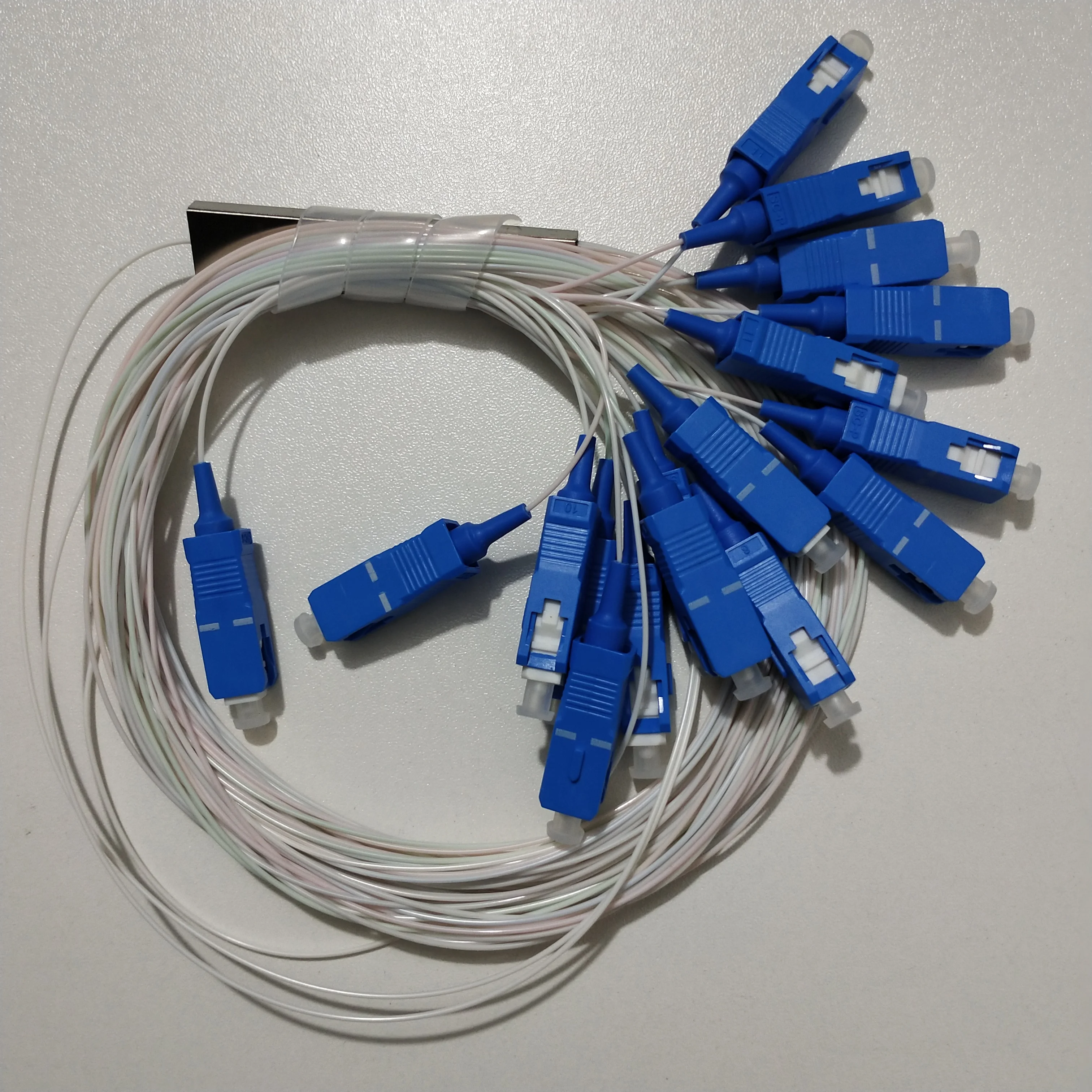 Free shippng 30pcs/lot Fiber optic PLC splitter sc/upc blue mini tube 1 meter FTTH single factory price
Free shippng 30pcs/lot Fiber optic PLC splitter sc/upc blue mini tube 1 meter FTTH single factory price