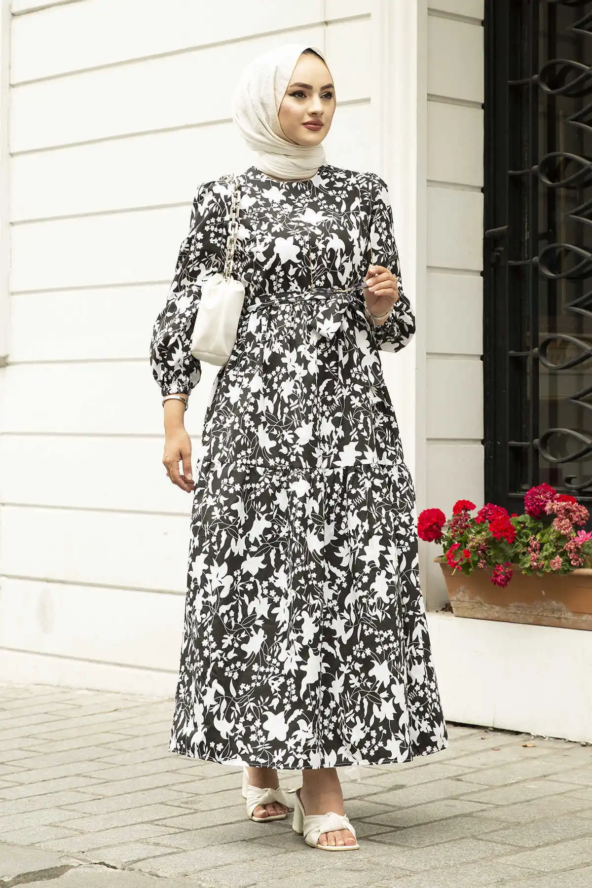 Waist Belted Skirt Frilly Hijab Turkey Dress For Women Gulf Abayas Modest Fashion Arabic Ramadan Clothes Moroccan Jilbab 2022
Waist Belted Skirt Frilly Hijab Turkey Dress For Women Gulf Abayas Modest Fashion Arabic Ramadan Clothes Moroccan Jilbab 2022