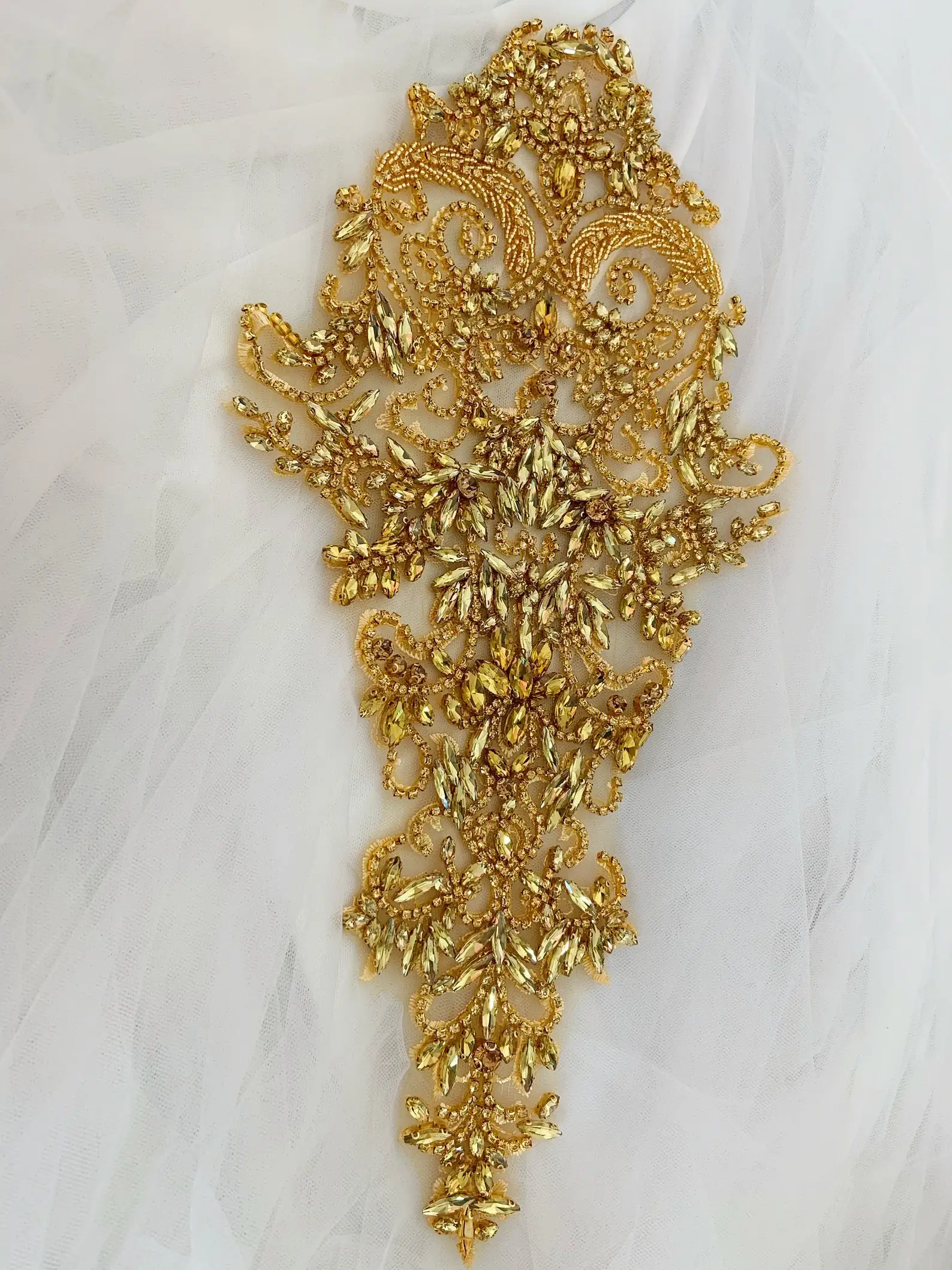 1 pc Gold Wedding Decorations Rhinestone Patches Appliques Diy Designer Sewing For Clothes Costumes Dance Proms
1 pc Gold Wedding Decorations Rhinestone Patches Appliques Diy Designer Sewing For Clothes Costumes Dance Proms