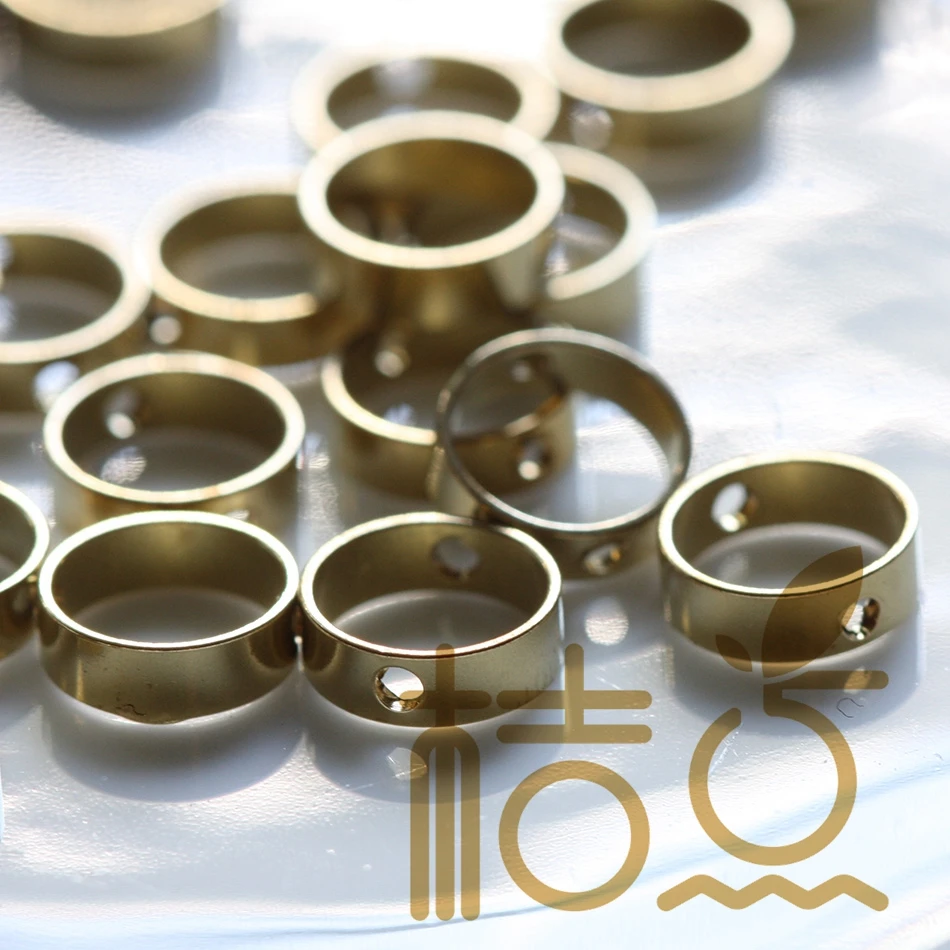 DIY Supply-40 Pieces Raw Brass Finding Round - Bead Frame with 2 Holes - Spacer 8x2.5mm (1947C-P-362)
DIY Supply-40 Pieces Raw Brass Finding Round - Bead Frame with 2 Holes - Spacer 8x2.5mm (1947C-P-362)