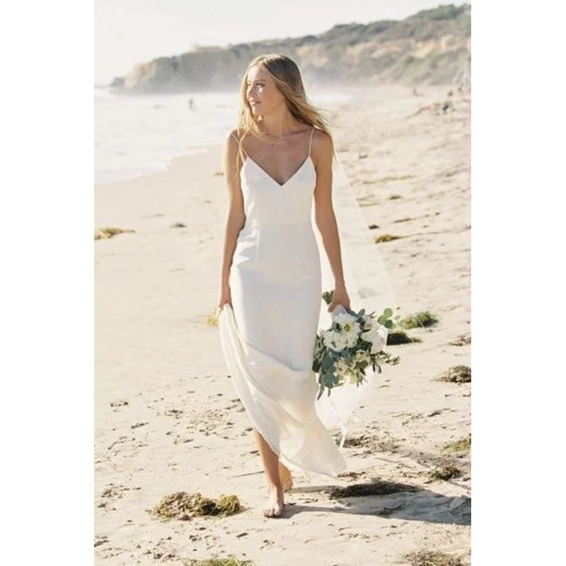 11857# Plunging V Neck Soft Satin Boho Sexy Fitting Sleeveless Spaghetti Straps Wedding Dress With Low Back Wedding Bridal Gown
11857# Plunging V Neck Soft Satin Boho Sexy Fitting Sleeveless Spaghetti Straps Wedding Dress With Low Back Wedding Bridal Gown