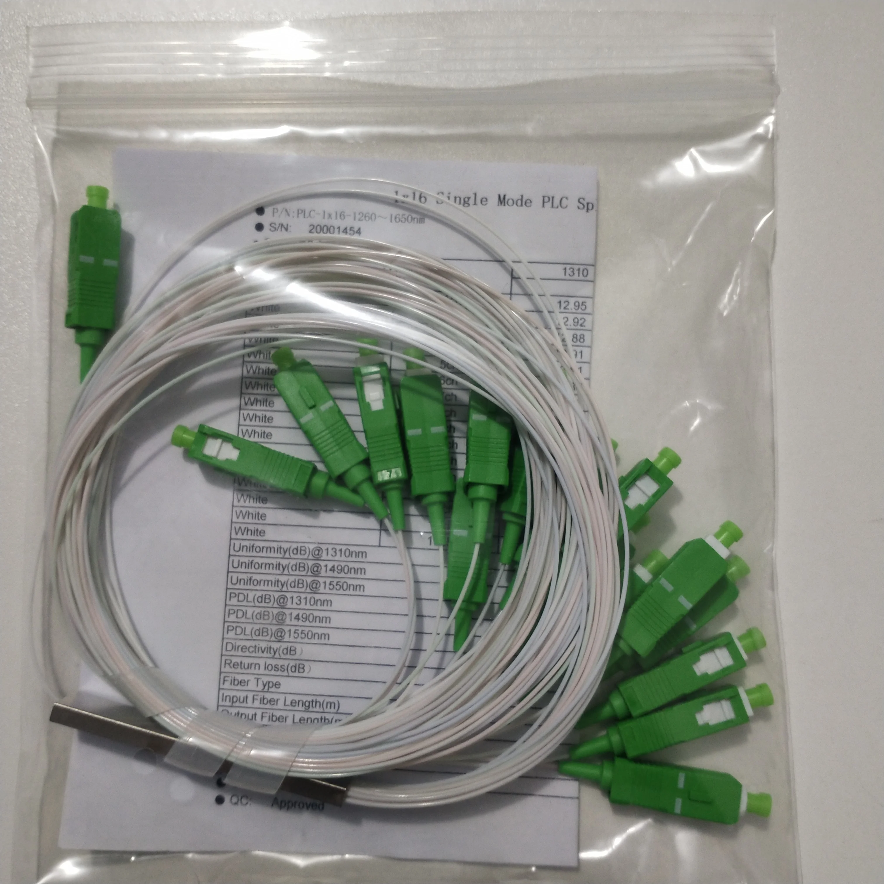 Good price 10pcs/lot 0.9mm Steel Tube Fiber Optic PLC Splitter 1x16 SC/APC Mini Blockless 1*16 SC APC Connector
Good price 10pcs/lot 0.9mm Steel Tube Fiber Optic PLC Splitter 1x16 SC/APC Mini Blockless 1*16 SC APC Connector