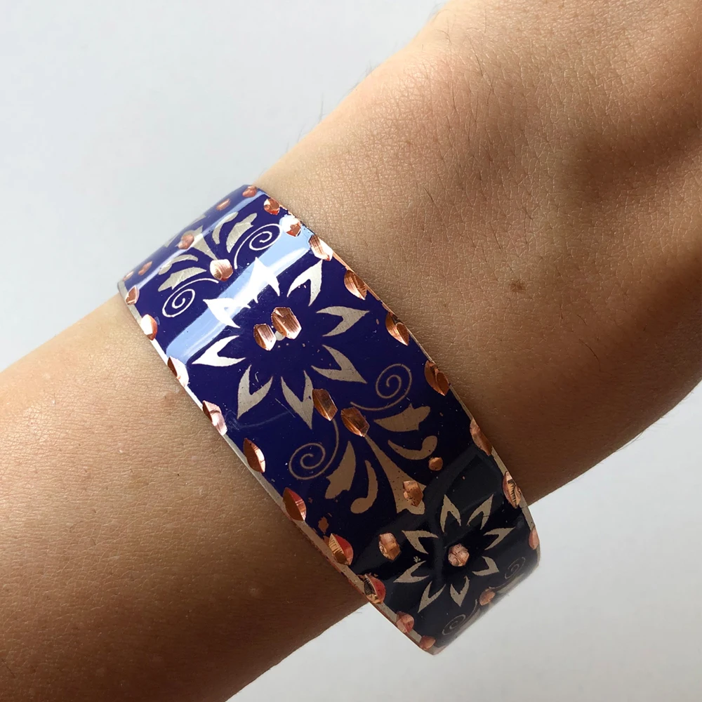 Fashion Trend Women Flower Pattern Handmade Copper Processing Bangle Bracelet Gift
Fashion Trend Women Flower Pattern Handmade Copper Processing Bangle Bracelet Gift