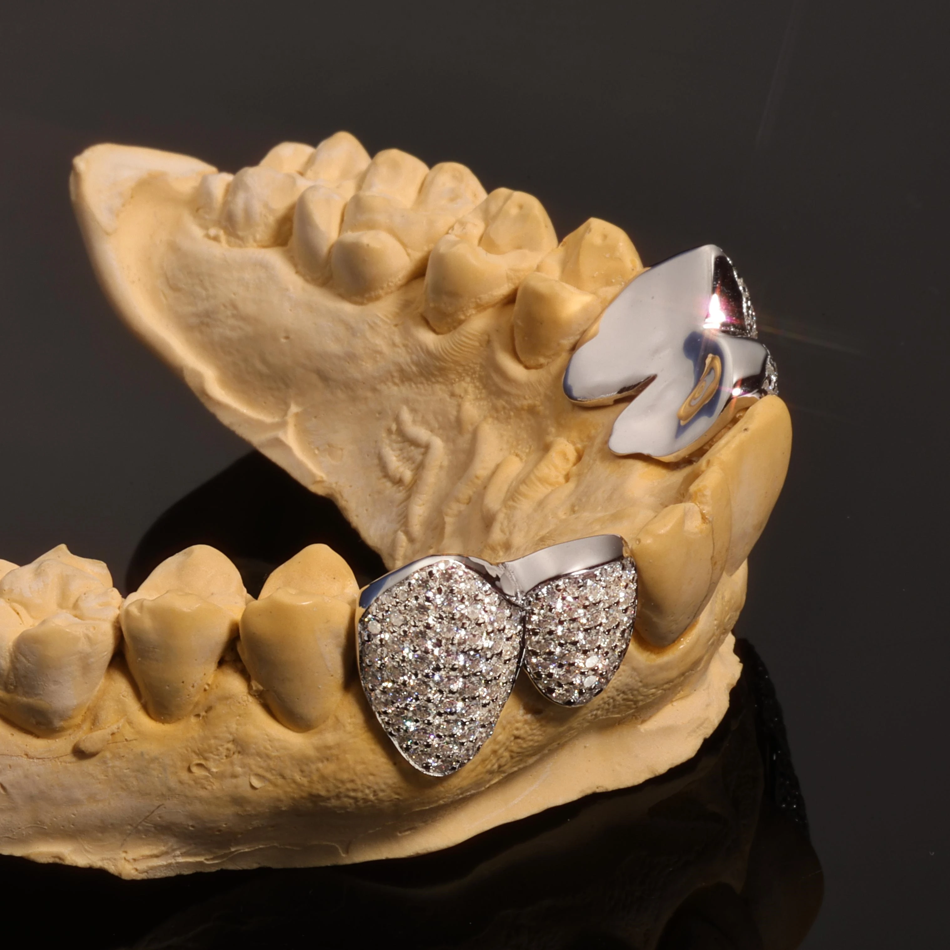 Custom Grillz S925 Silver Vampire Fang with VVS1 Moissanite – Ice Out Hip Hop for Rappers Luxury Teeth Jewelry | Bling Grillz