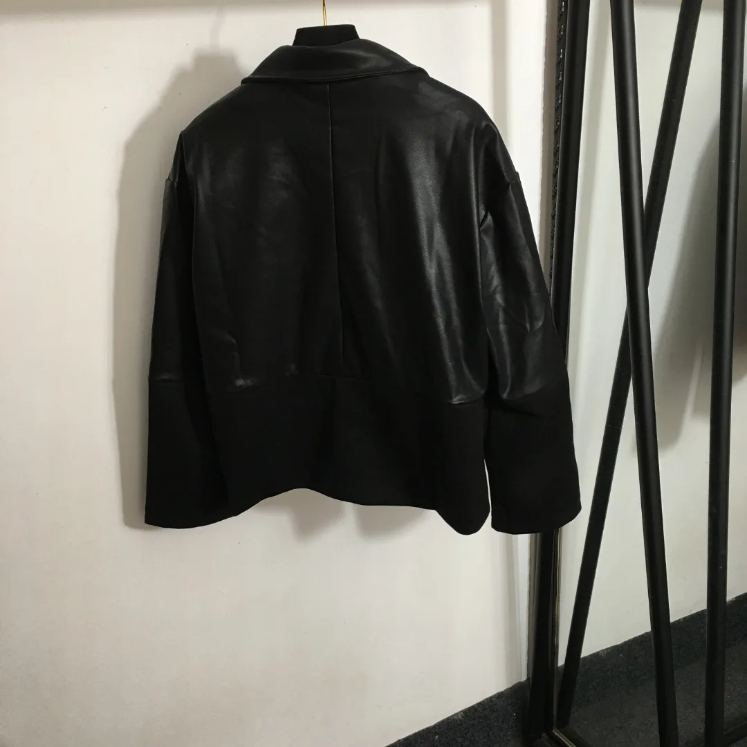 

Высококачественная осенне-зимняя женская искусственная двухсекционная куртка из искусственной кожи с короткими рукавами и длинными лацканами спереди SU51