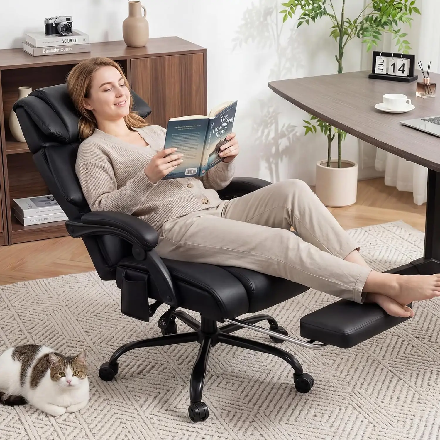 8-Point Vibration Massage Office Chair with Heat for Home Office 500lbs Comfy Desk Chair Computer Chair with Footrest and Adjustable Headrest,Leather Office Chair for Gaming,Working,Black