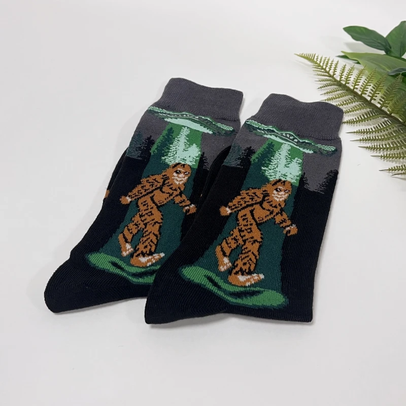 1 Pair Men Animal Chimpanzee UFO Light Beams， Fashionable Trendy Middle Tube Socks Suit In All Seasons