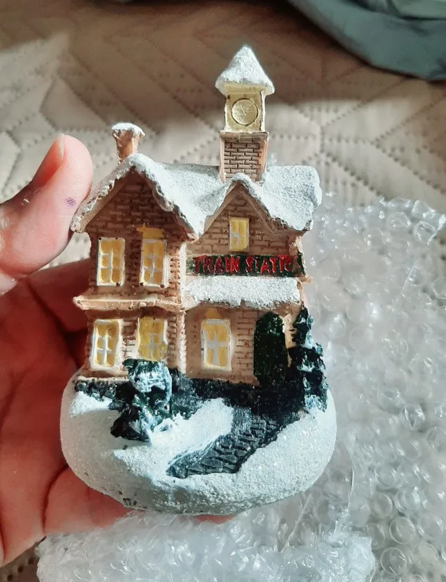 Christmas Led Light House Christmas Tree Ornaments LED Resin Small Village House Xmas Glow Decor Gift Happy New Year Decors DC05 photo review