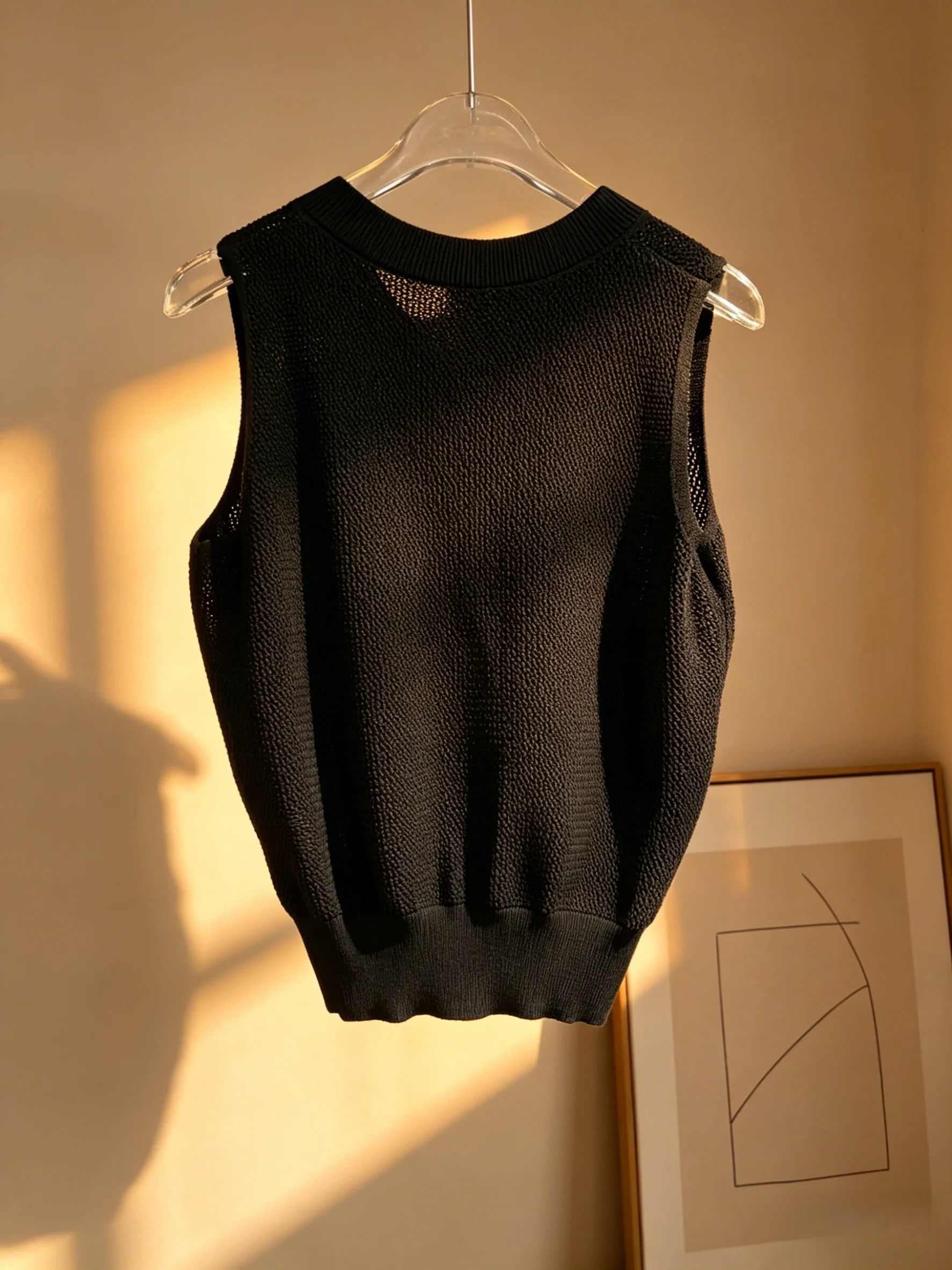 

Women Sleeveless Knit vest Fashionably Simple Lightweight Comfortable Breathable