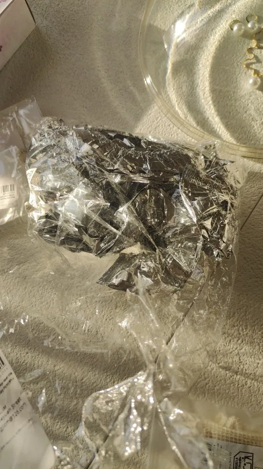Reusable aluminum foil cover used for kitchen food storage