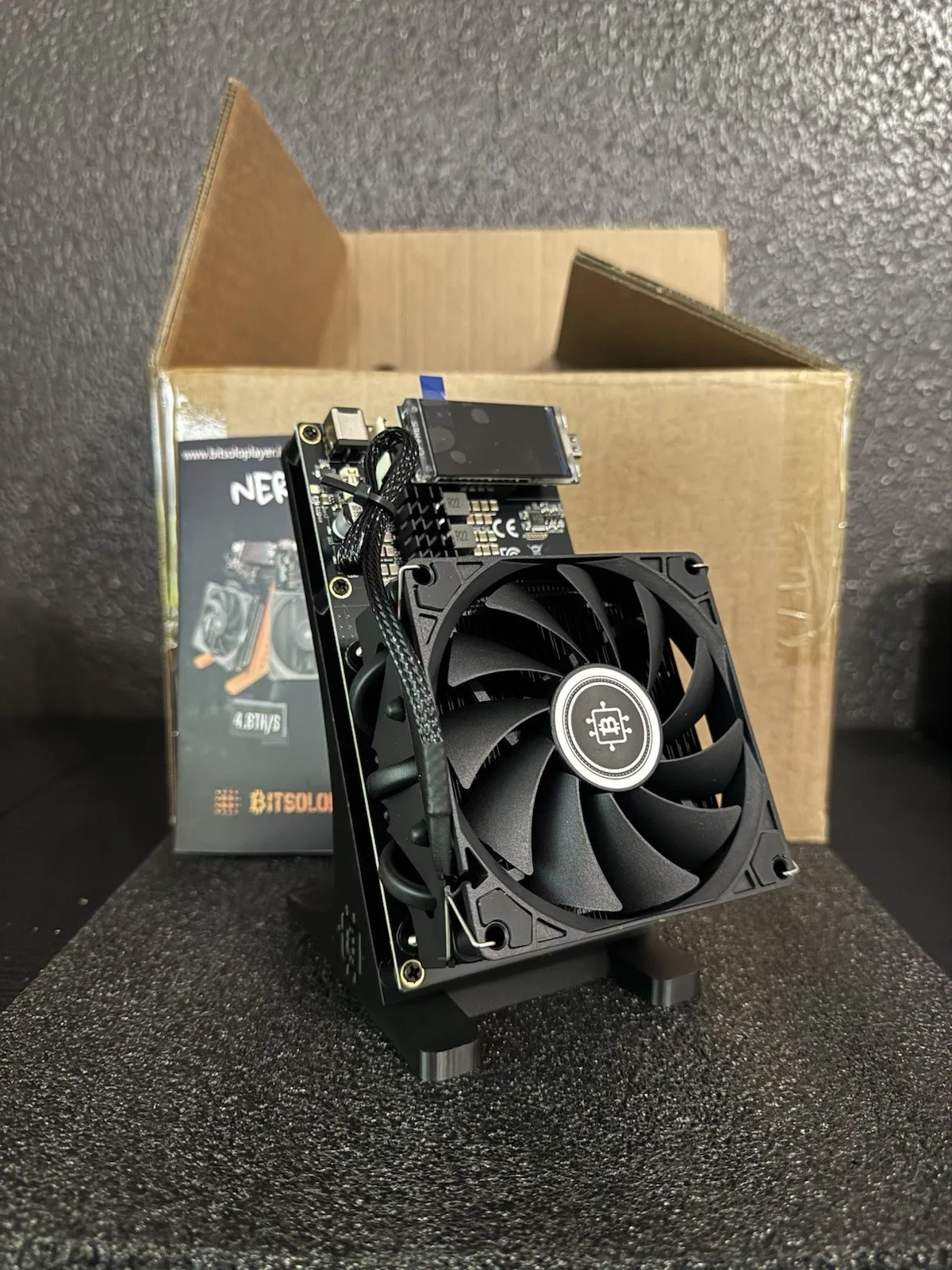 

FS BUY 2 GET 1 FREE NerdQaxe++ 4.8TH/s Air-Cooled Miner - US STOCK