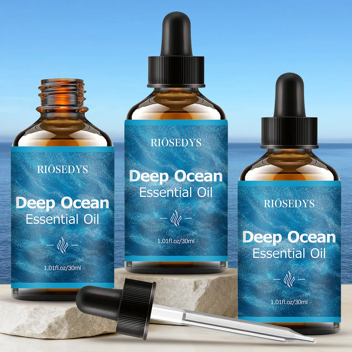Deep ocean essential oil, with a sea breeze scent,  suitable for body massage and aromatherapy, providing powerful moisturizing