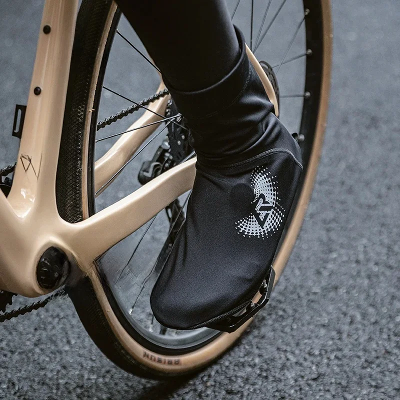 AliExpress ROCKBROS Winter Cycling Shoe Covers Warm Thermal Sports Shoes Covers Windproof MTB Road Boots Footwear Bike Racing Shoe Covers