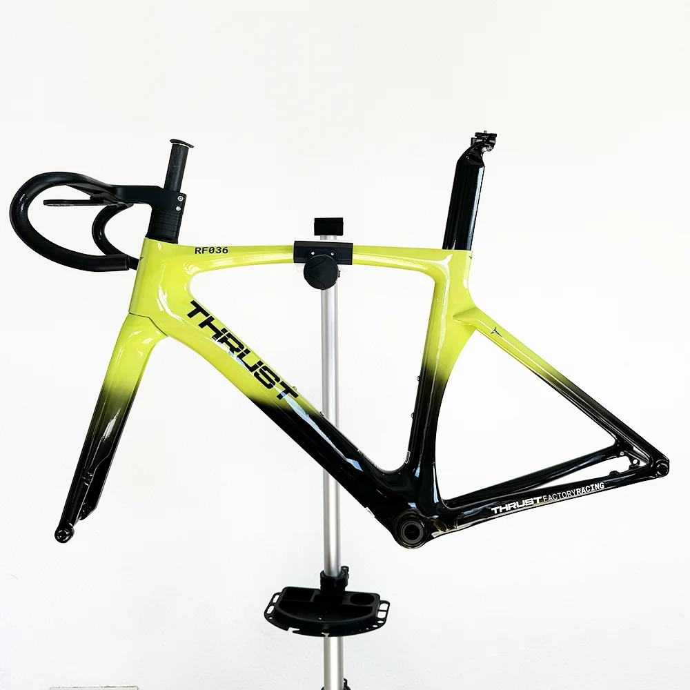 Thrust Carbon Frame Disc Brake Max 700*32C AERO Road Bicycle Frameset BSA T47 Full Internal Cable With Handlebar DI2