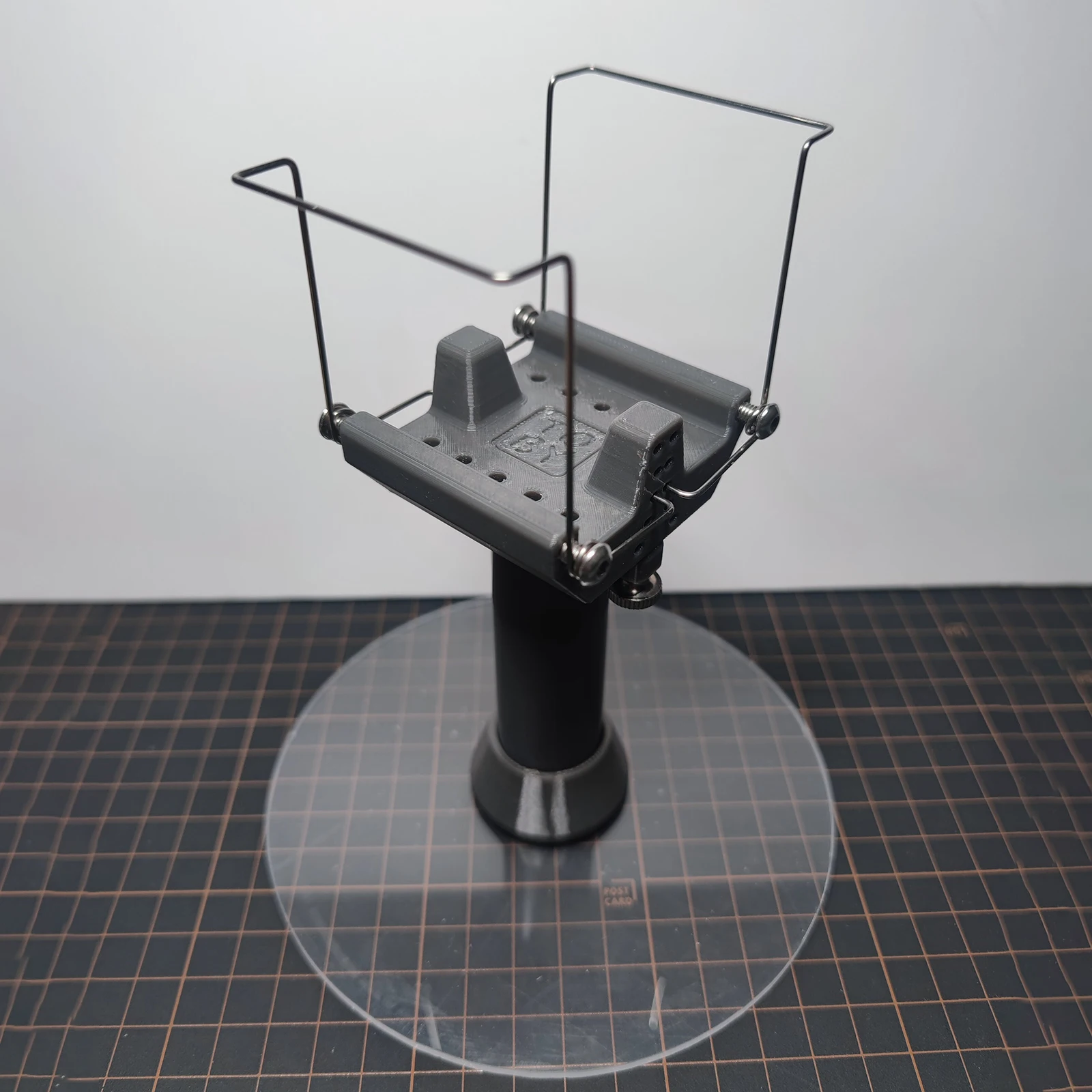 

Metal Spray Work Painting Stand Professional Spray Work Painting Turn Table Stand for 1/18 1/24 1/43 1/64 Models Car Body Shell