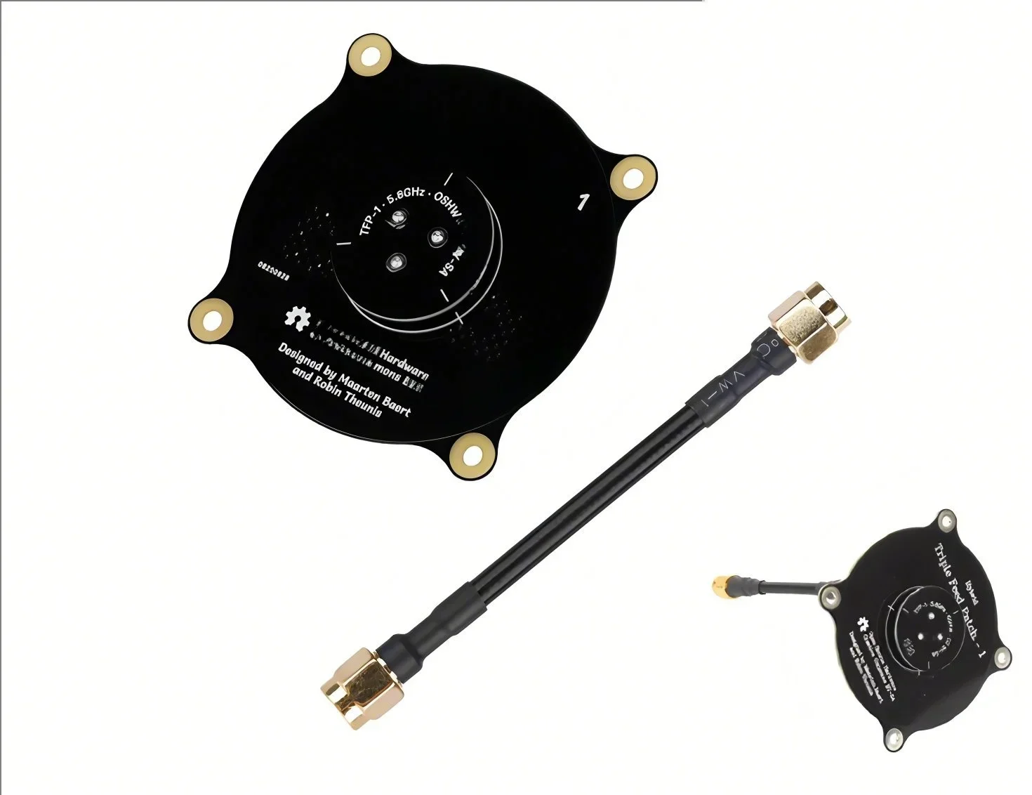 Antenne Patch à Triple alimentation 5.8GHz SMA / RP SMA, antenne directionnelle polarisée circulaire pour lunettes FPV Fatshark, Drone RC