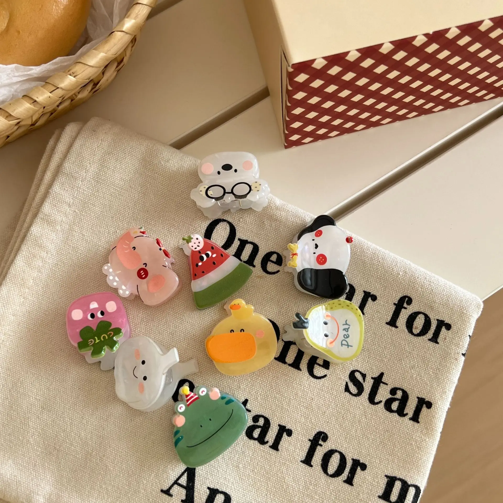 Kawaii Mini-Haarklammern für Mädchen, Niedliche Cartoon-Bär-Frosch-Enten-Frucht-Acetat-Haarspangen, Kleine Haarkrabben-Haaraccessoires als Geschenk – Detail 4