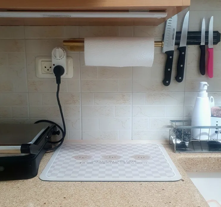 Kitchen Paper Towel Holder Adhesive Tissue Hanger Toilet Roll Paper Dispenser Cabinet Storage Napkin Rack Bathroom Accessories photo review