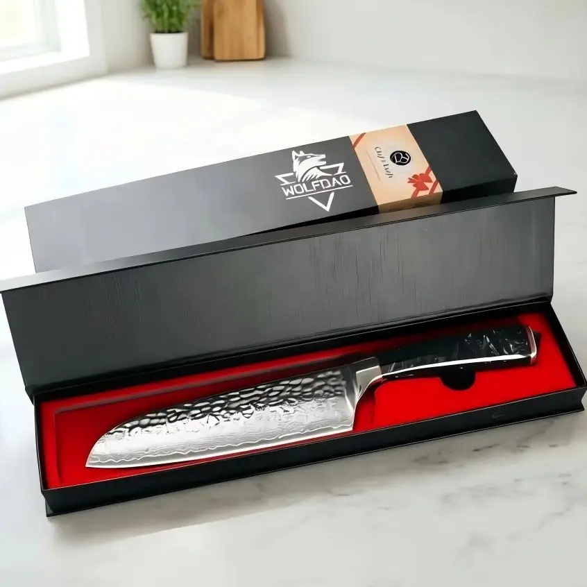 Image of SAEIV Dieses Küchenmesser aus Damaszenerstahl hat eine 17,5 cm lange Klinge aus 67 Lagen VG-10-Damaszenerstahl Der ergonomische Griff eignet sich für vielfältige Küchenarbeiten Das Messer wird in