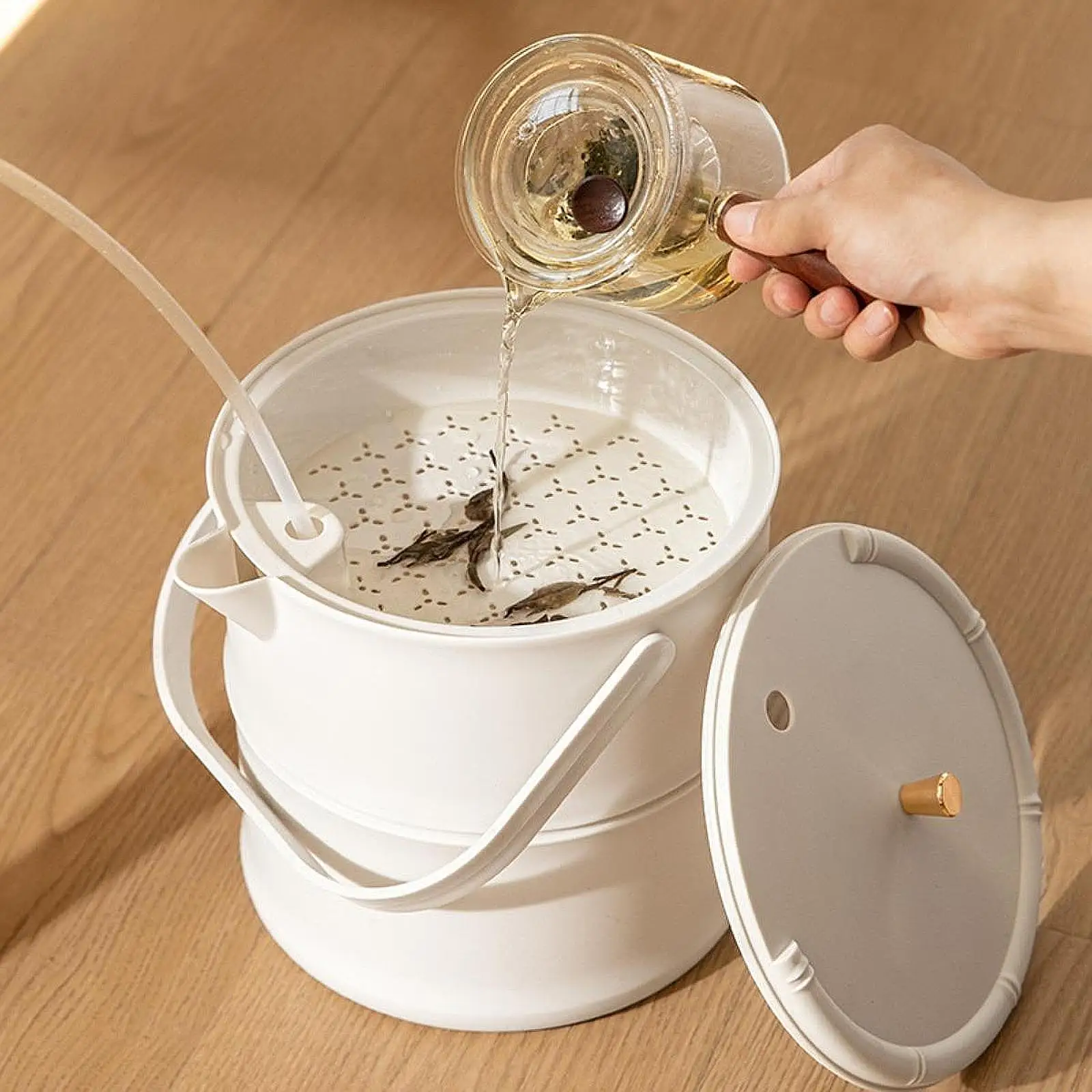 Tea Drainage Bucket with Lid Household Tea Tray Waste Water Bucket Tea Set Kung Fu Trash Can Tea Bucket Drain Bucket Accessories