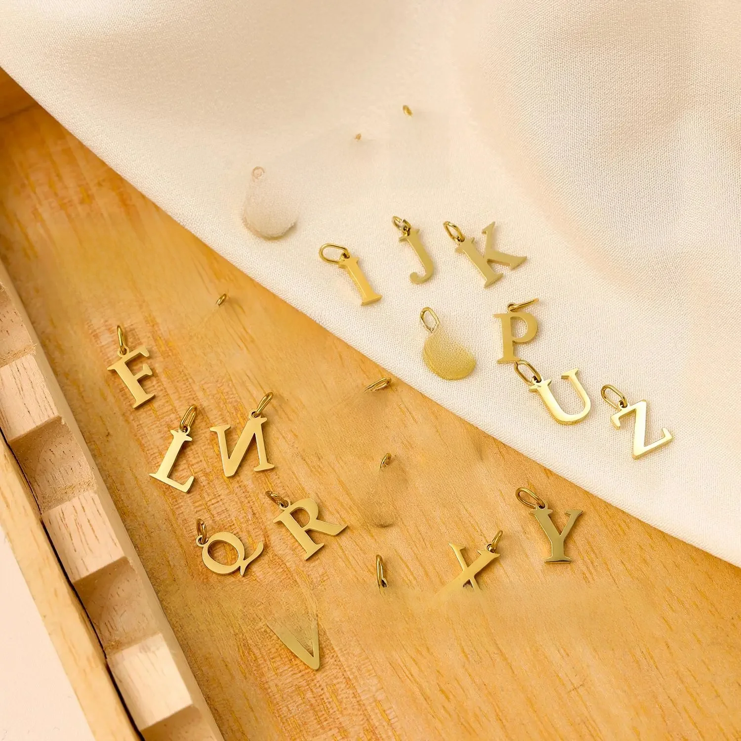 CARLIDANA INS Simple acier inoxydable 14K or PVD plaqué bricolage 10mm lettre Alphabet pendentif à breloque initiale accessoires bijoux