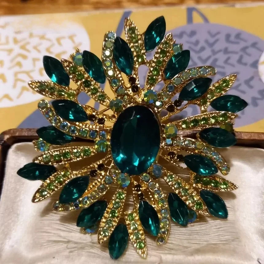 SKEDS – broche à fleurs en cristal brillant, Badges pour femmes et filles, accessoires de décoration exagérés et exquis 3
