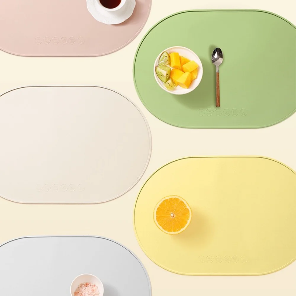 Silicone Placemats, Heat-Resistant, Reusable Portable Placemats, Waterproof, Stain-Resistant and Easy-To-Clean Silicone Placemat