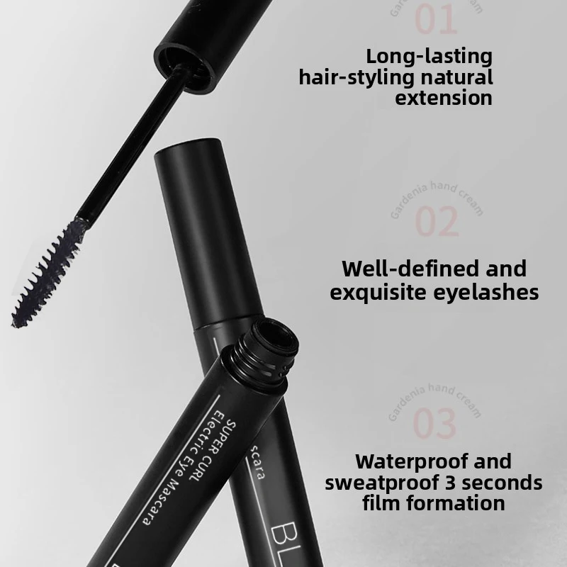 ブラック ボリューム マスカラは、ウォータープルーフで、にじみにくく、あらゆる肌タイプに適した長持ちするフォーミュラです。