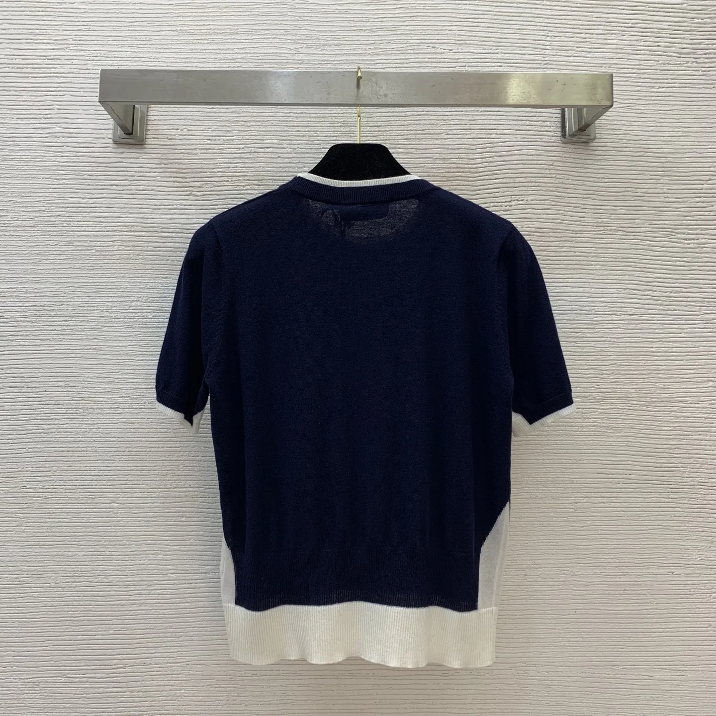 

2025 Summer Must-Have! Wool Round-Neck Short-Sleeve Pullover - Bold Contrast Patchwork, Stylish Knit, Perfect for Brunch & Beach