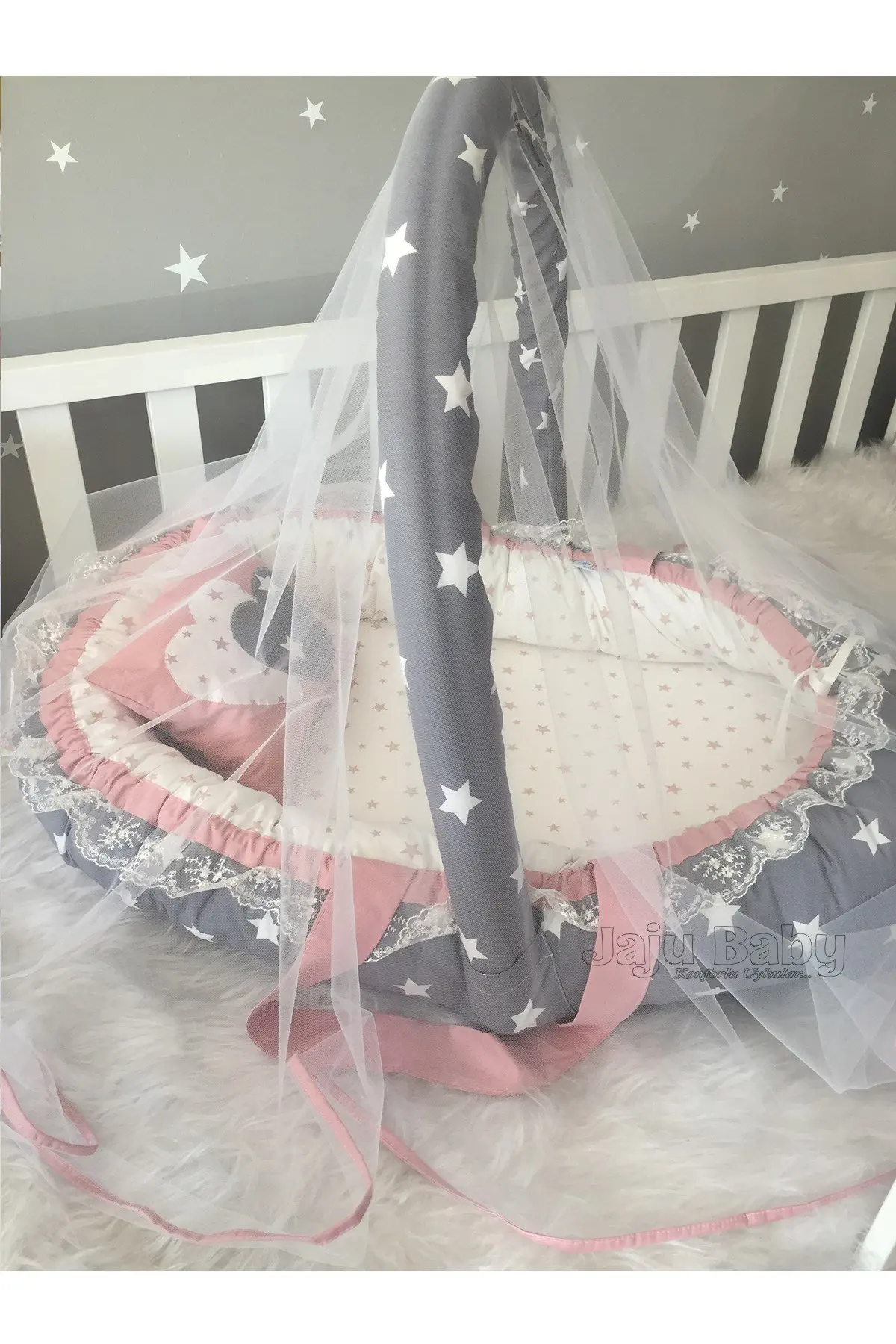 Handmade Gray Star Mosquito Net and Luxury Design Babynest with Toy Hanger