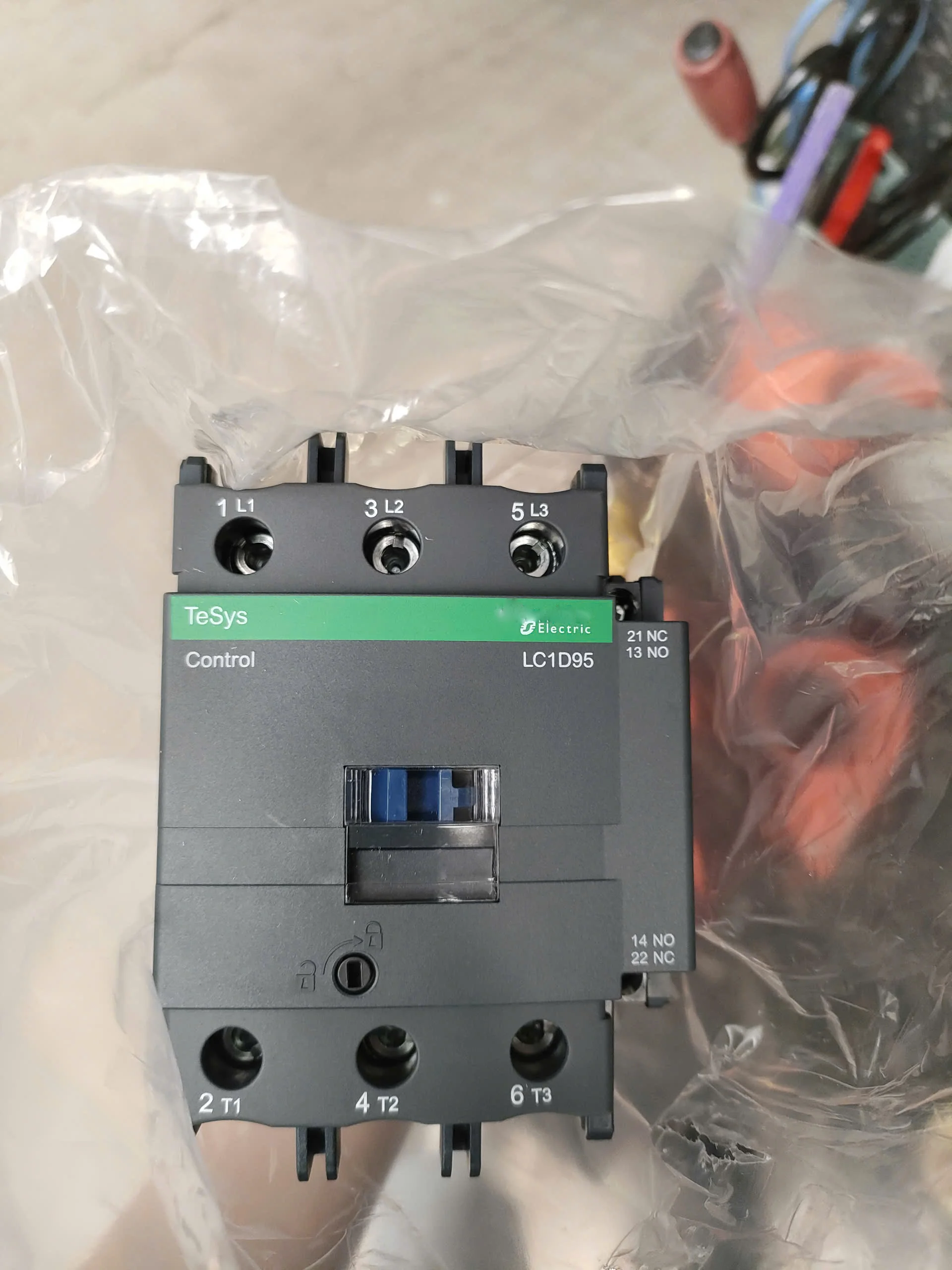 LC1D95Q7C Contactor 95A 220V AC Coil 3 Pole Motor Starter for Industrial Control