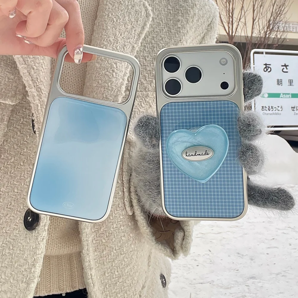 

Fashionable and simple plaid love stand mobile phone case, suitable for iPhone 14/15/16/17ProMax, new shockproof protective case