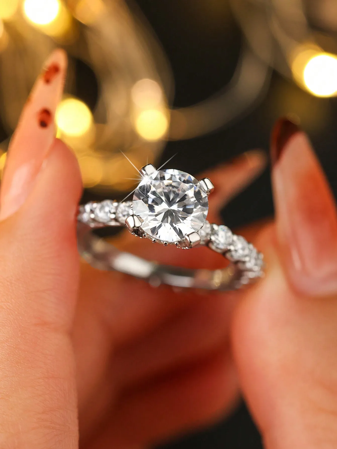 

S925 Модное легкое роскошное обручальное кольцо во французском стиле с микроинкрустацией цирконом и бриллиантами, подходит для свиданий, вечеринок, свадеб и сцены, подарок подруге, подарок лучшему другу, подарок на день рождения, высококачественные украше