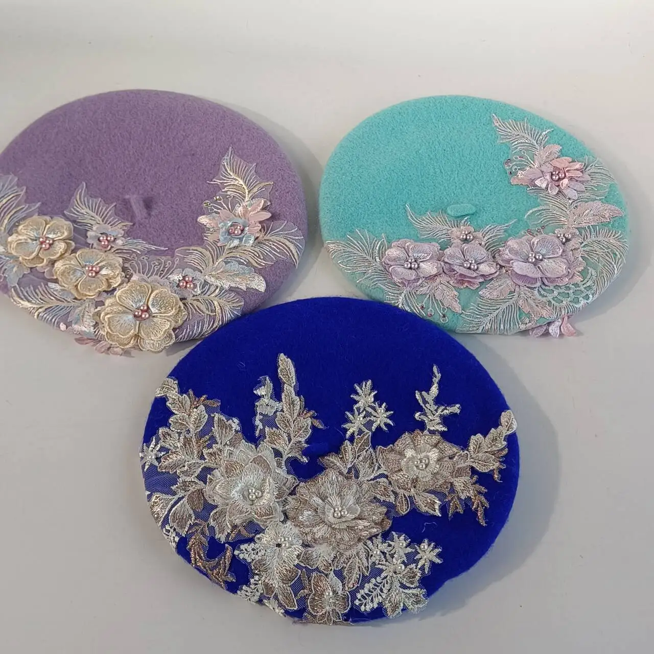 

Зимняя модная кружевная кепка-берет с вышивкой и стразами, женская повседневная шляпа художника, женская шляпа, зимняя женская шляпа