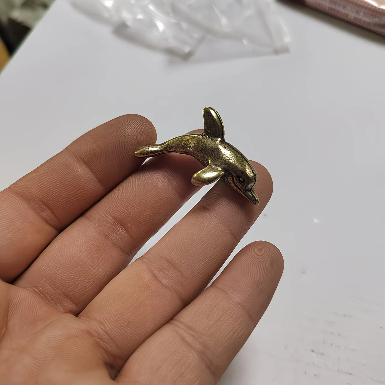 Vintage-Style Collectible Dolphin Statue - Ideal for Decorating Your for Home Or Office, Suitable for Indoor And Outdoor Setting