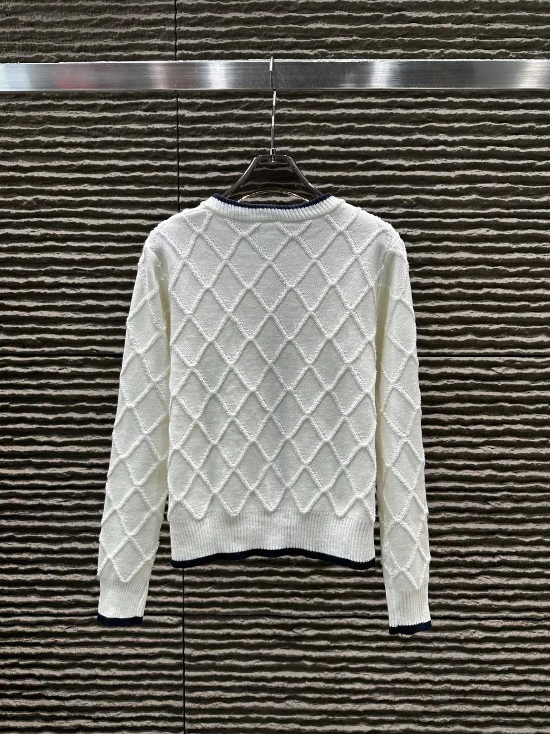 

2025 Autumn & Winter Must-Have! Women's Color-Blocked Round Neck Cardigan - Single-Breasted Button Closure, Soft Stylish, Perfec