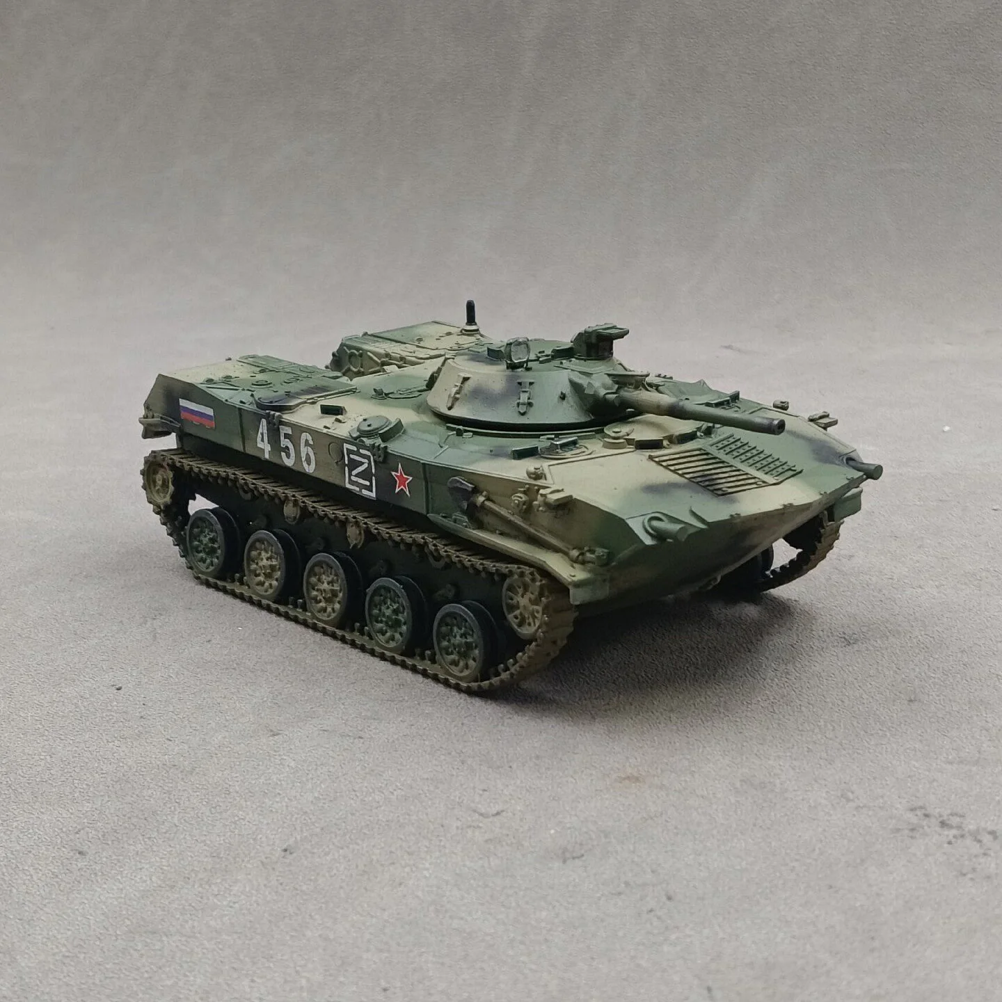 1/35 Russian BMD infantry airborne combat vehicle , SLA printing hand-colored finished model decorative ornament