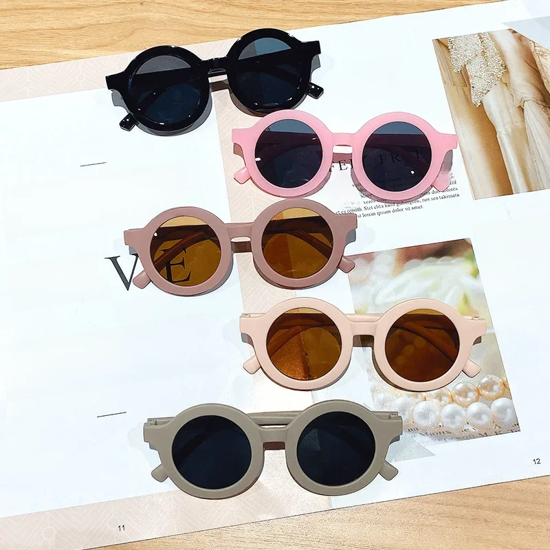 Livraison gratuite enfants couleur cadre rond lumière PC mignon petit visage lunettes de soleil